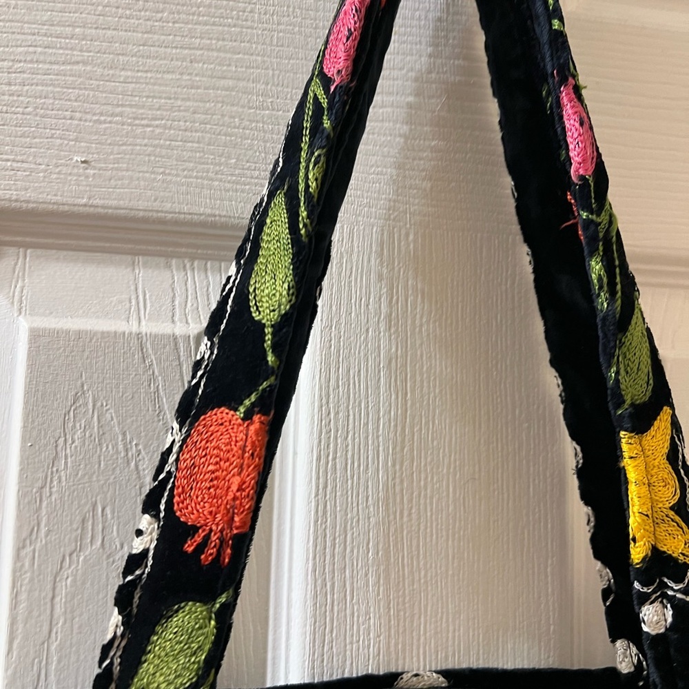 Vintage velvet Black Floral Embroidered Tote Bag - Colorful Flower Design - Picture 9 of 14